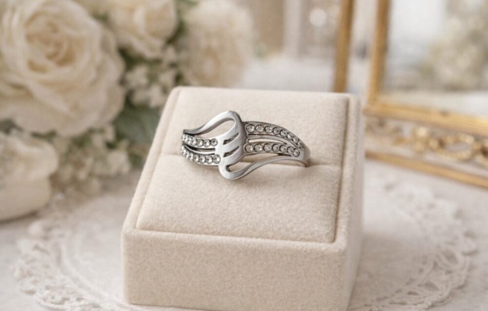 Stainless Steel Silver Rhinestone Ring Size 9